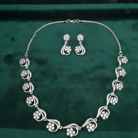 AD NECKLACE WITH EARRING