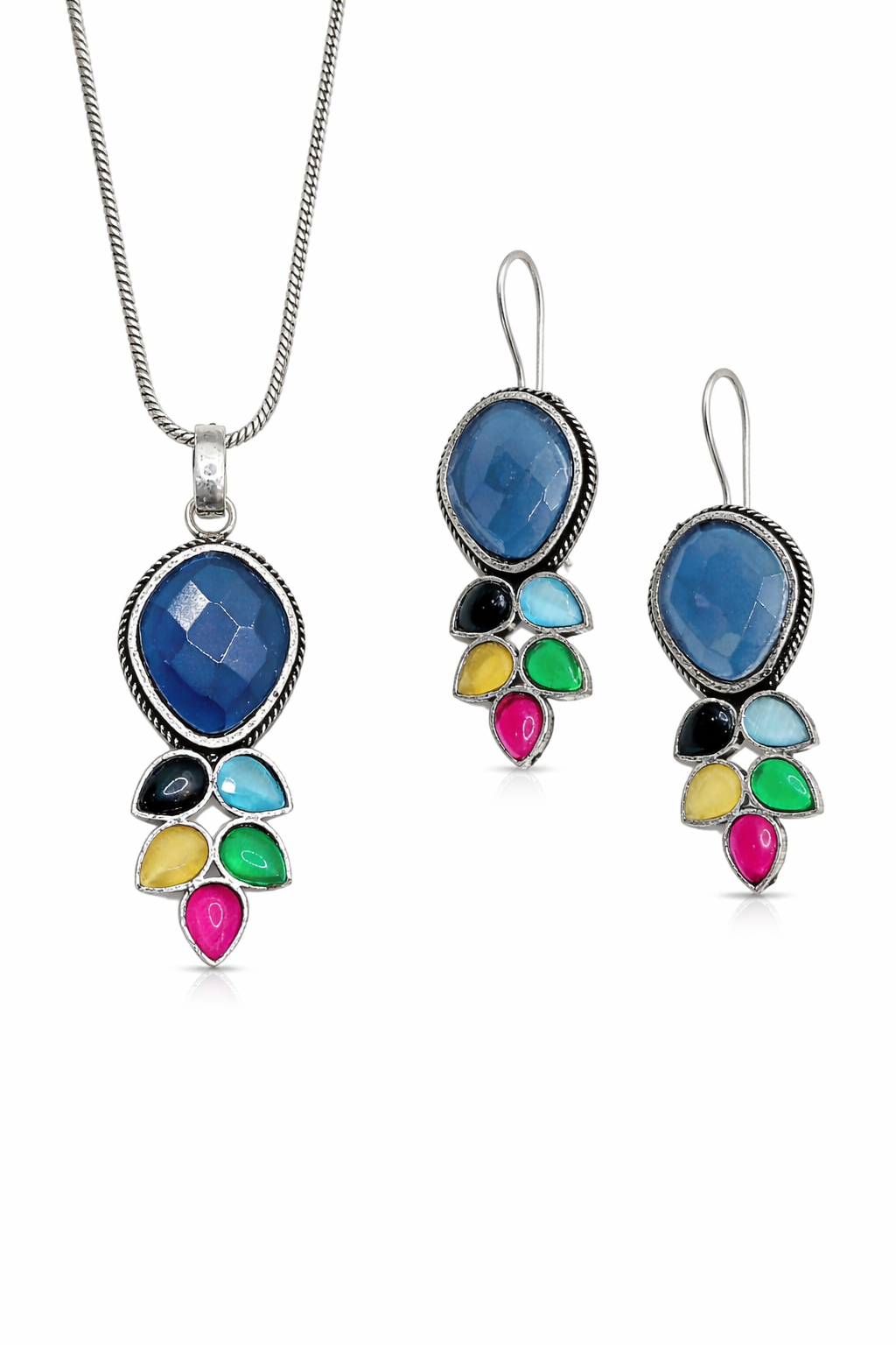 OXIDIZED PREMIUM QUALITY CHAIN PENDANT WITH EARRING