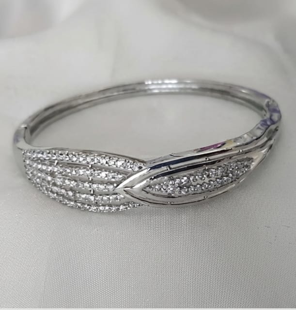 SS sliver color Adjustable Bracelet