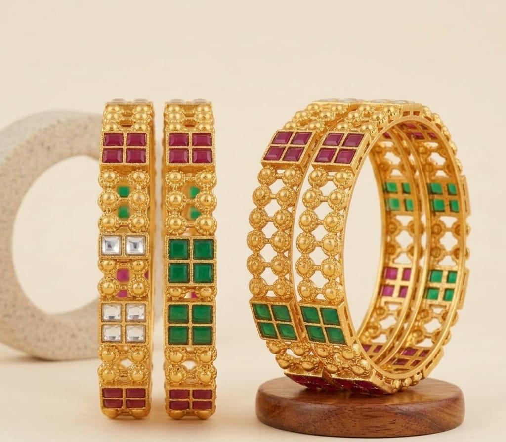 DESIGNER GOLD PLATED 4 SET BANGLES
