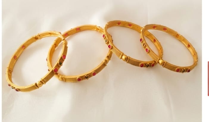 DESIGNER GOLD PLATED BANGLES SET 4
